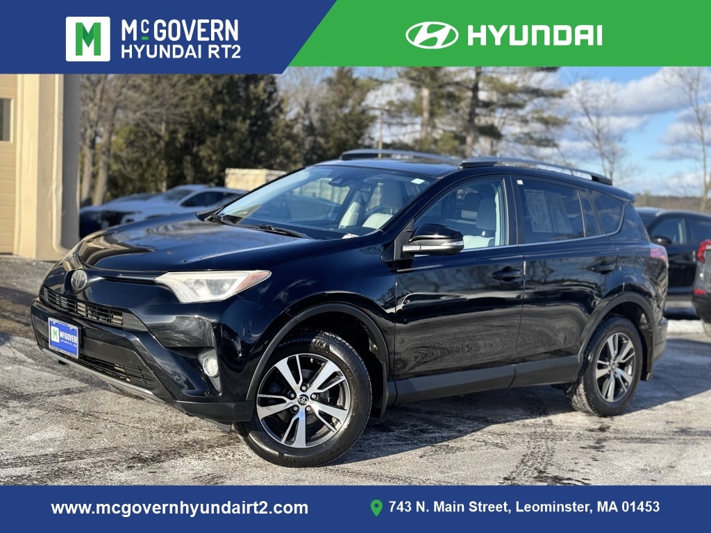 2017 Toyota RAV4 XLE's photo