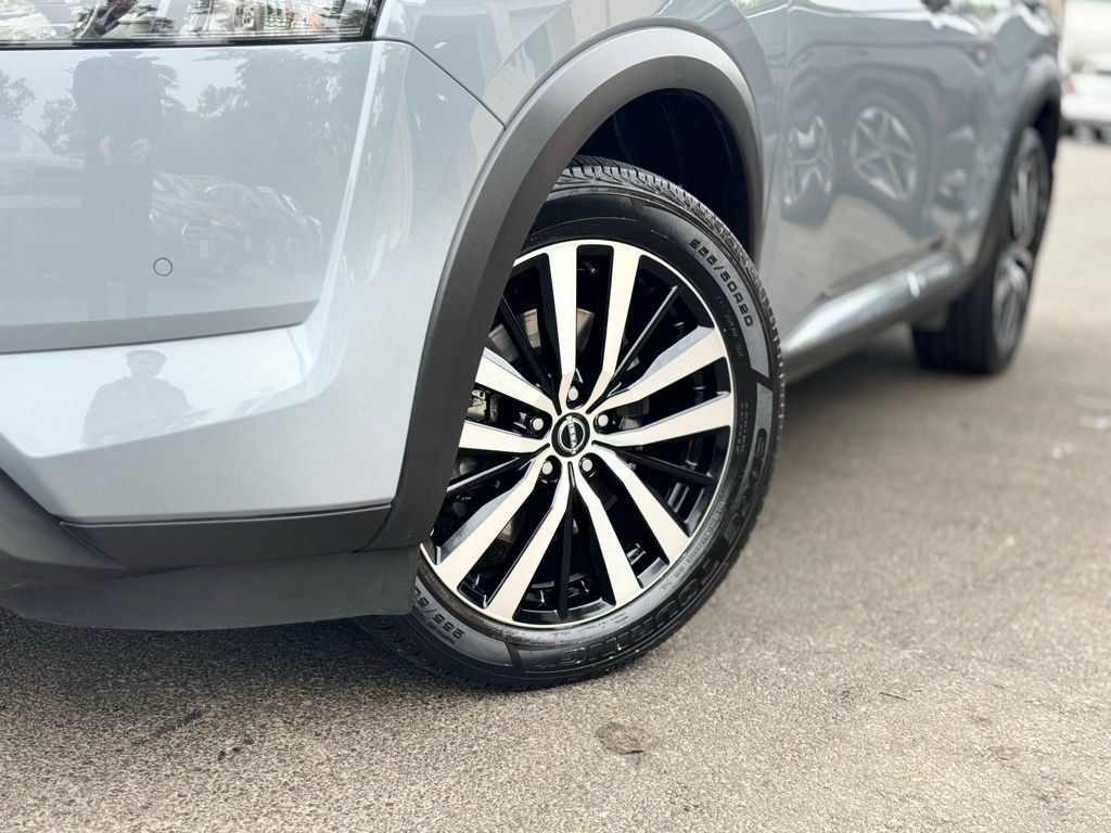 Used 2023 Nissan Pathfinder Platinum SUV
