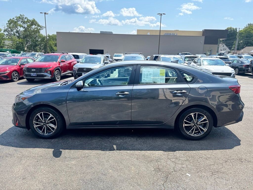 Used 2023 Kia Forte LXS Sedan