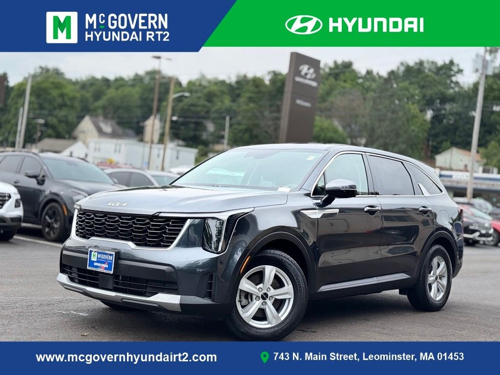 Used 2024 Kia Sorento LX SUV