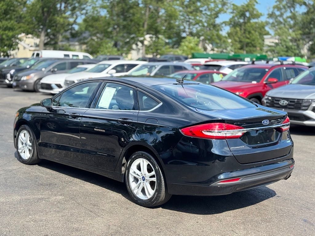 Used 2018 Ford Fusion SE Sedan