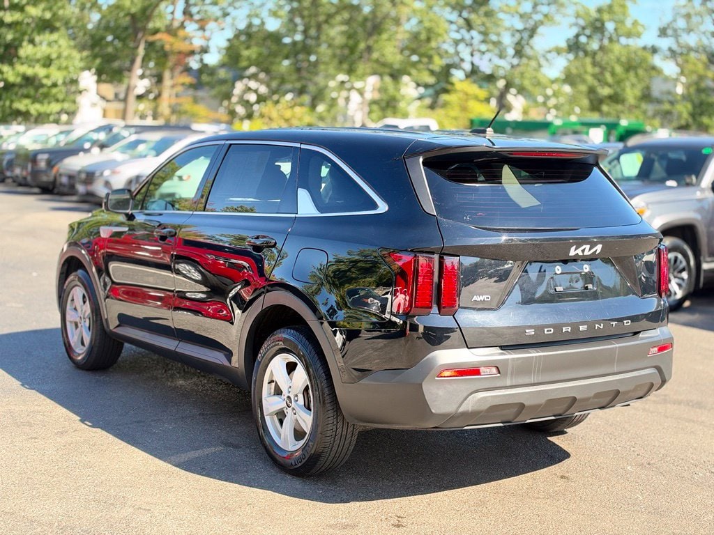 Used 2022 Kia Sorento LX SUV