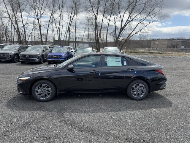 2025 Hyundai Elantra Hybrid Blue photo 2