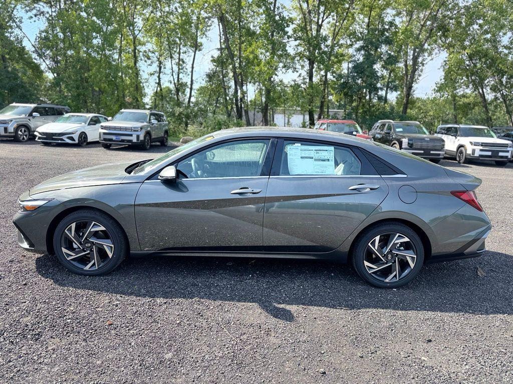 New 2026 Hyundai Elantra Limited Sedan