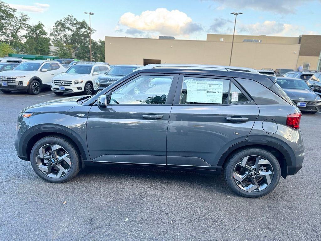 New 2026 Hyundai Venue SEL w/Two-Tone Roof SUV