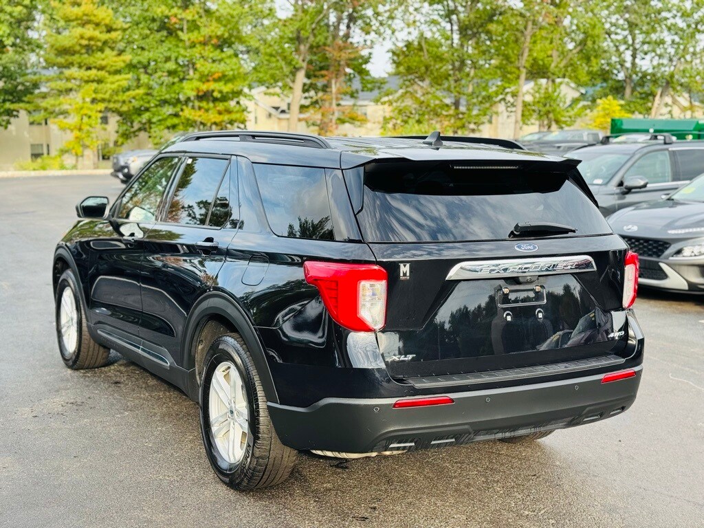 2022 Ford Explorer XLT photo 3