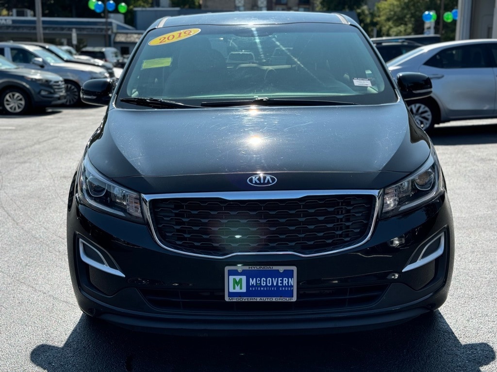 Used 2019 Kia Sedona LX with VIN KNDMB5C13K6559359 for sale in Leominster, MA