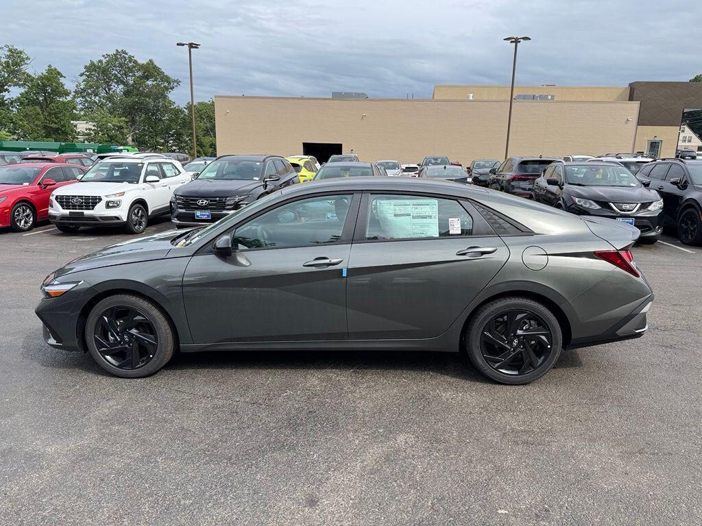 New 2026 Hyundai Elantra SEL Sport Sedan