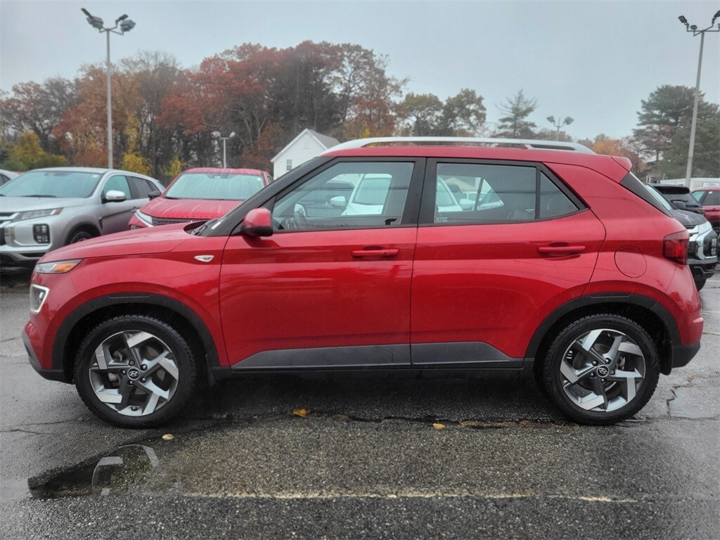 Used 2022 Hyundai Venue Limited SUV