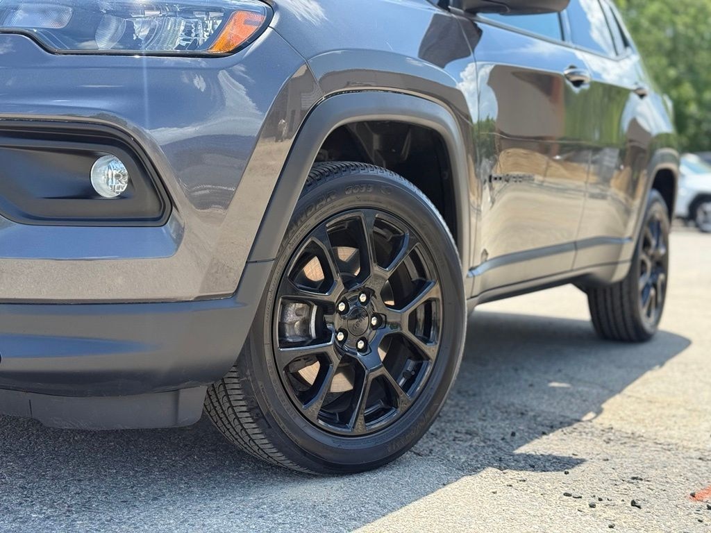 Used 2023 Jeep Compass Latitude SUV