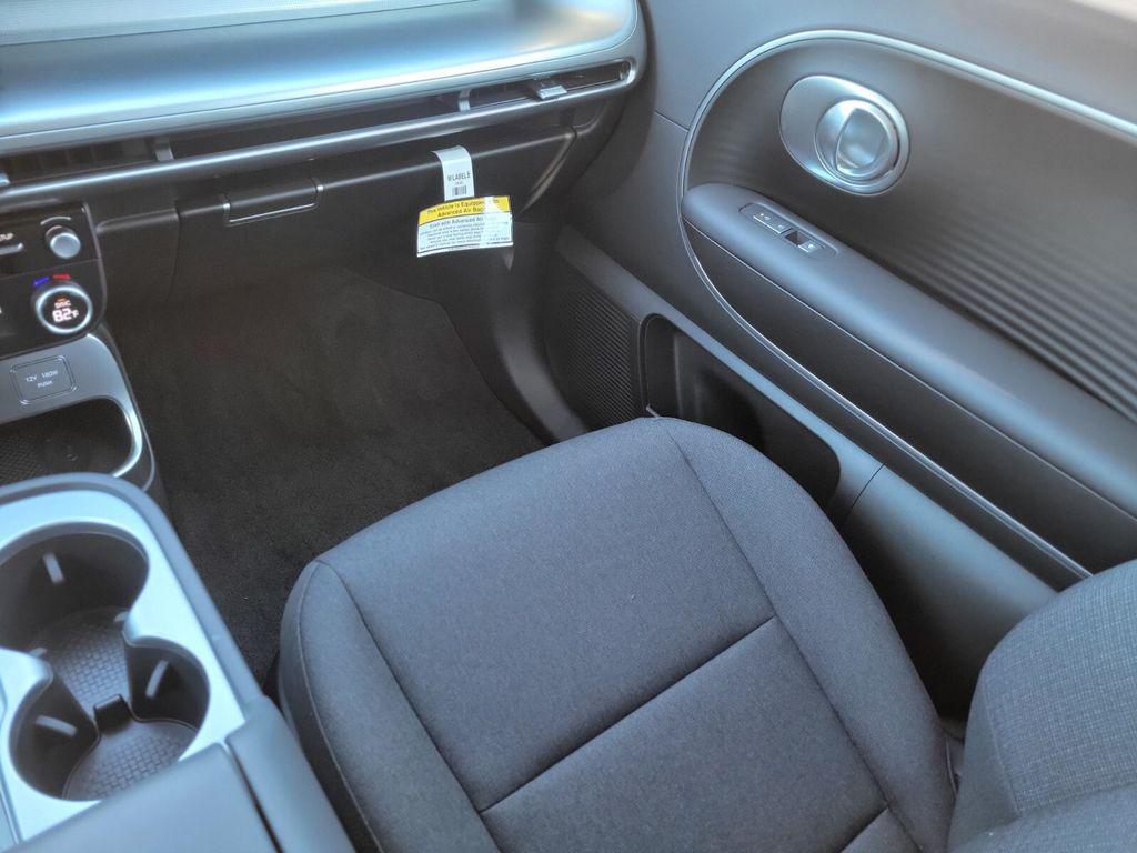 2026 Hyundai IONIQ 9 SE - Photo 12