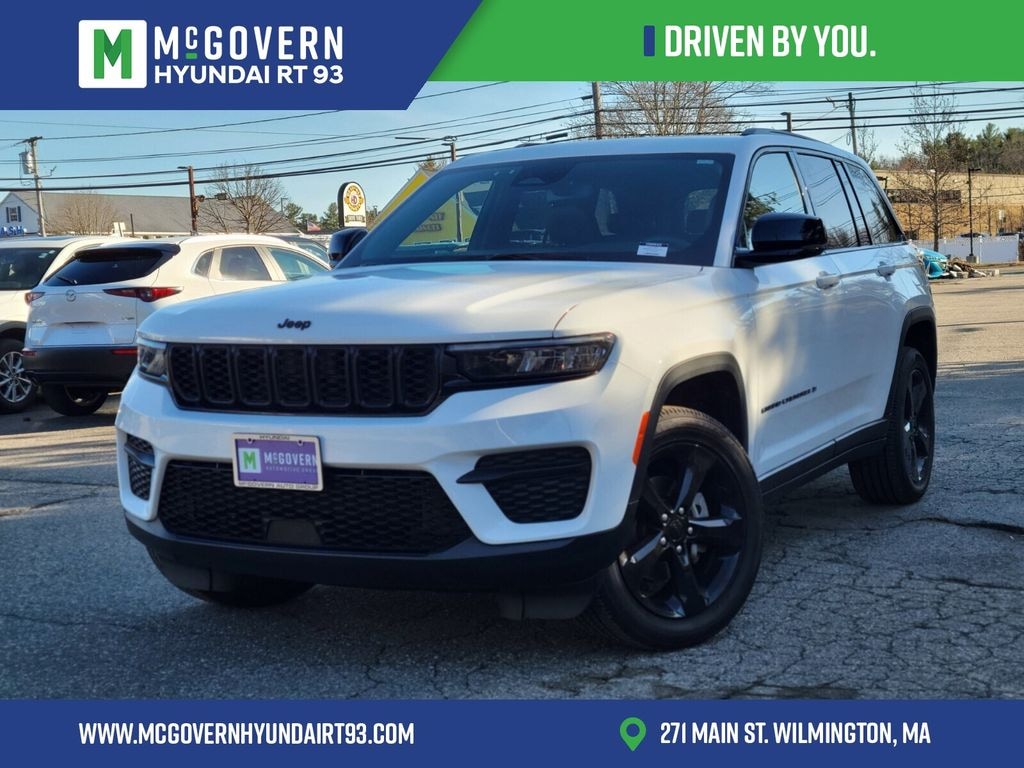 Used 2023 Jeep Grand Cherokee Altitude SUV