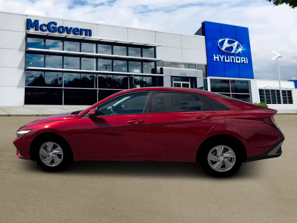 New 2026 Hyundai Elantra SE Sedan