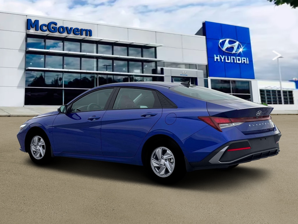 New 2026 Hyundai Elantra SE Sedan
