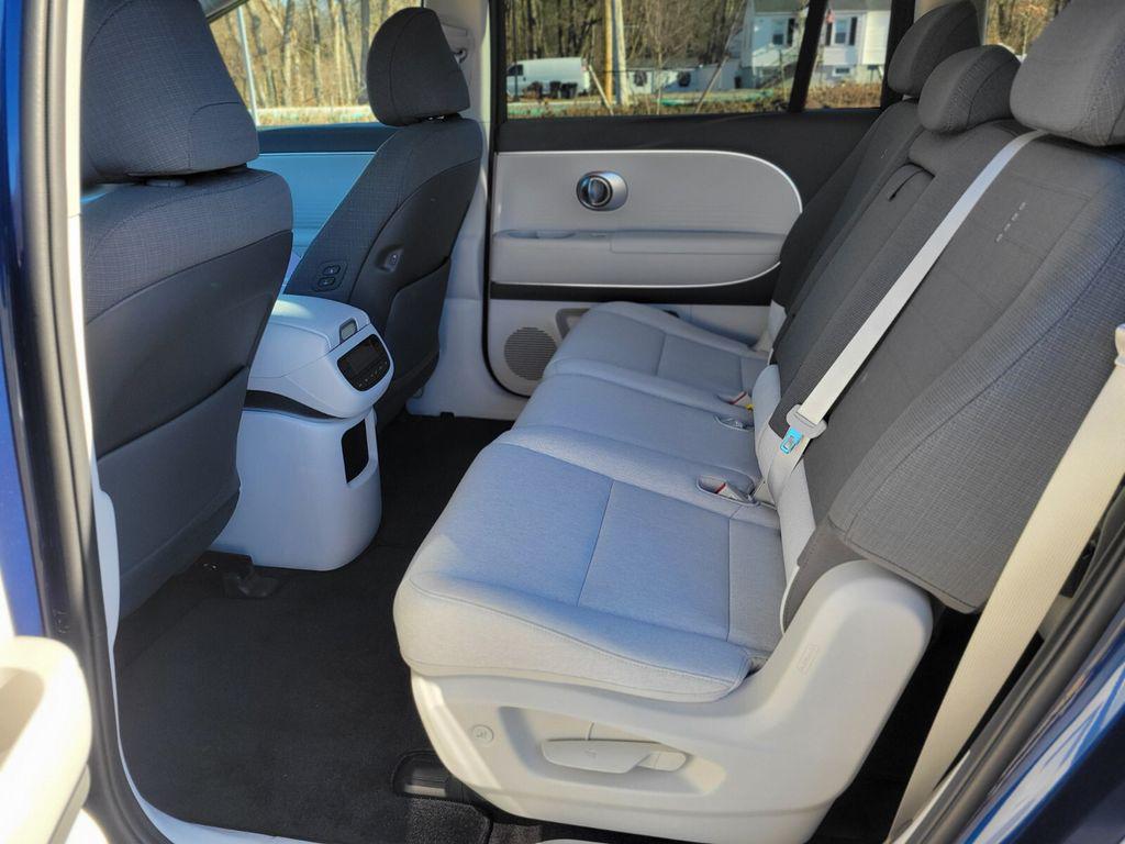 2026 Hyundai IONIQ 9 SE - Photo 14