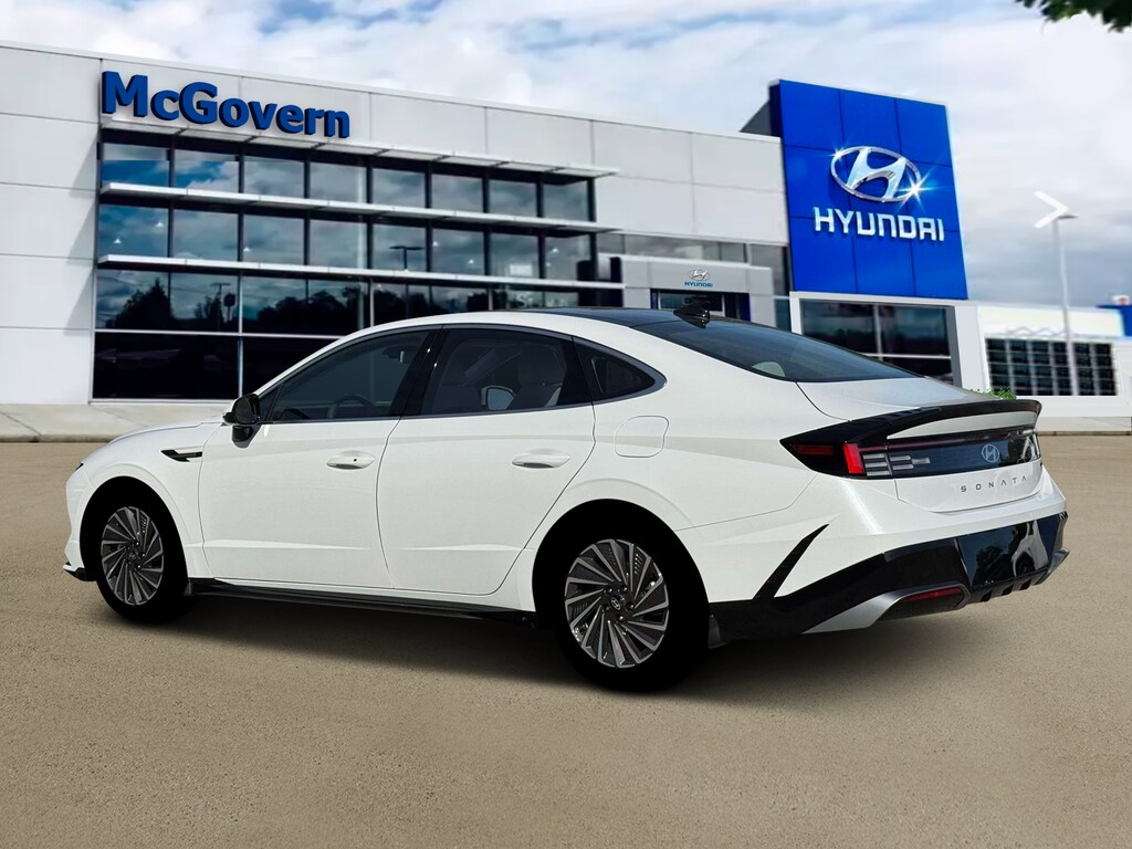 New 2026 Hyundai Sonata Hybrid SEL Sedan
