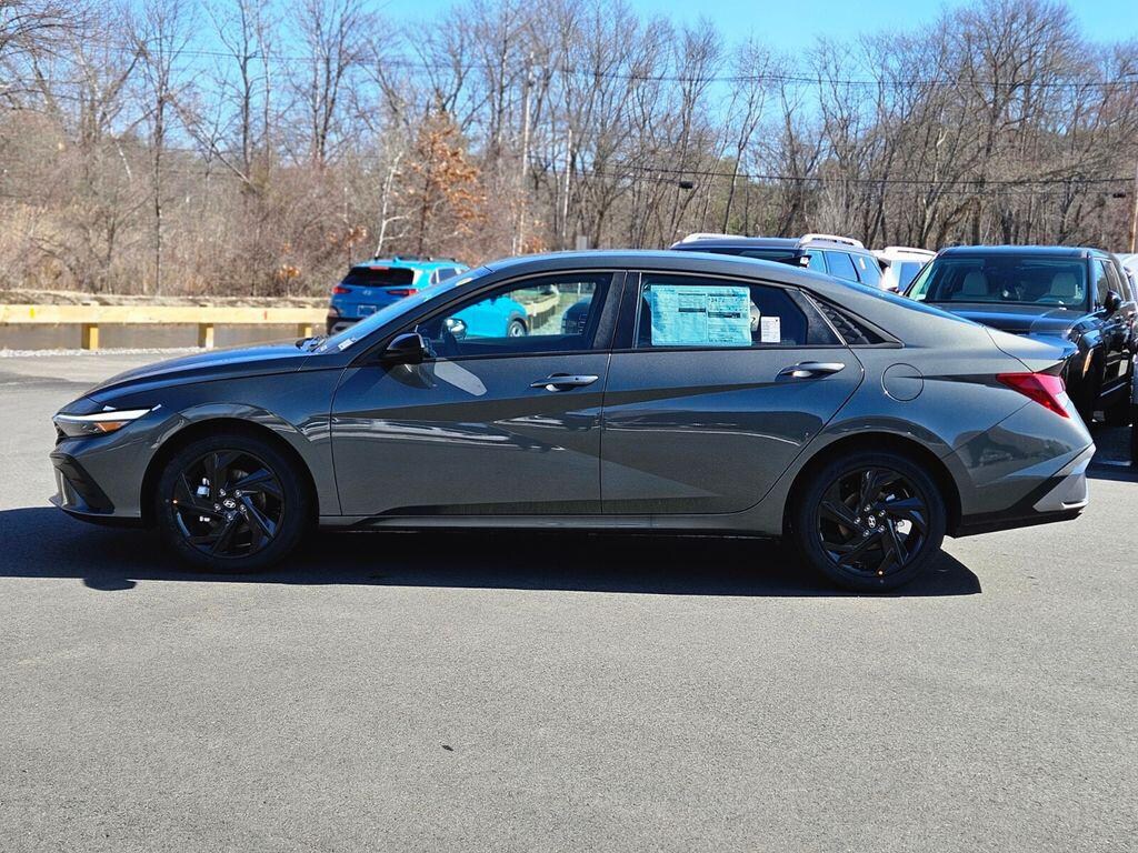 New 2026 Hyundai Elantra SEL Sport Sedan