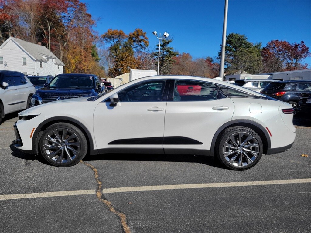 2023 Toyota Crown Limited photo 2