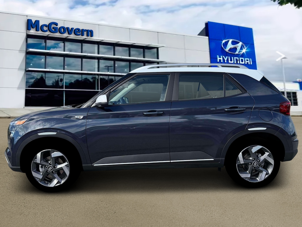 New 2026 Hyundai Venue SEL w/Two-Tone Roof SUV