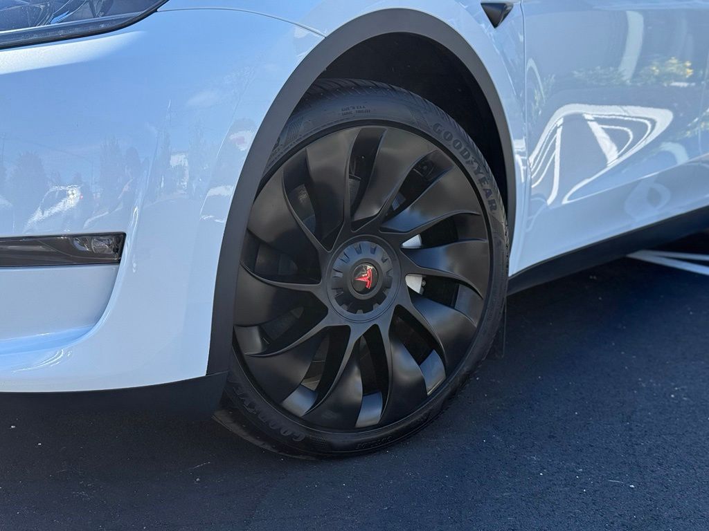 Used 2024 Tesla Model Y Long Range with VIN 7SAYGDEE9RF133433 for sale in Wilmington, MA