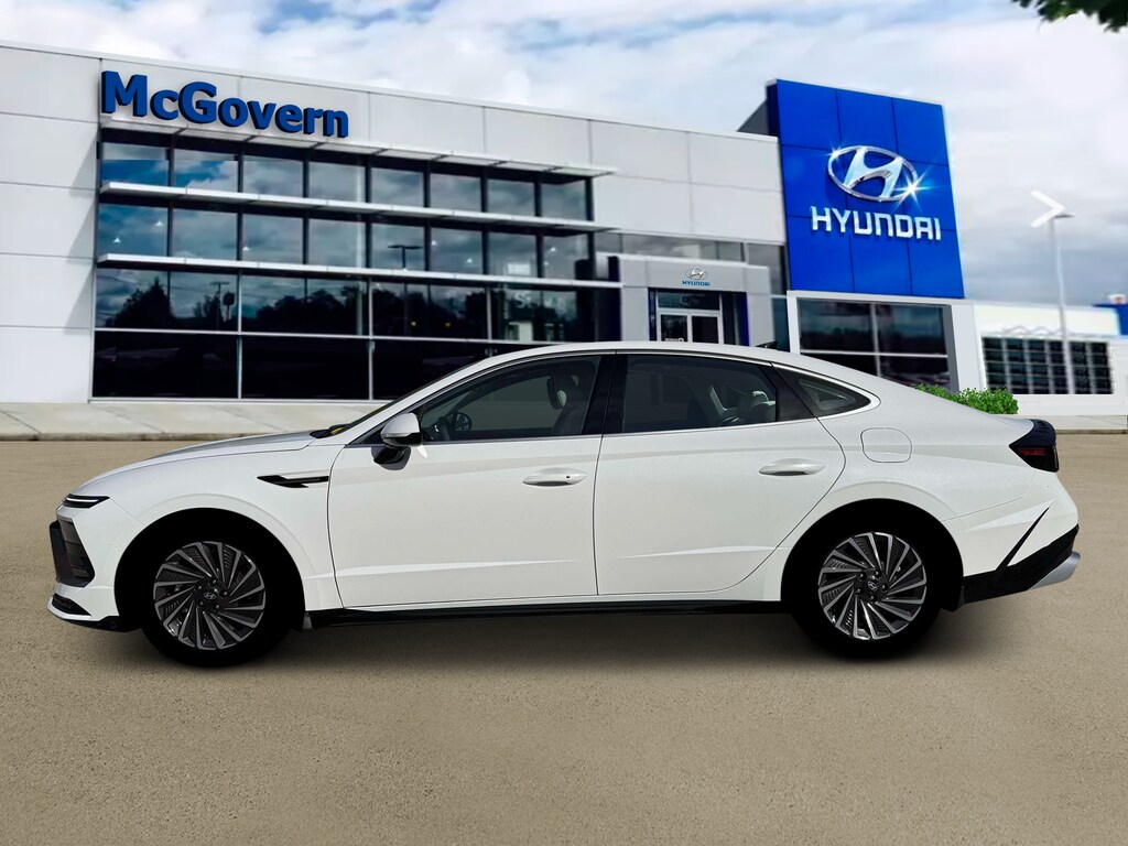 New 2026 Hyundai Sonata Hybrid SEL Sedan
