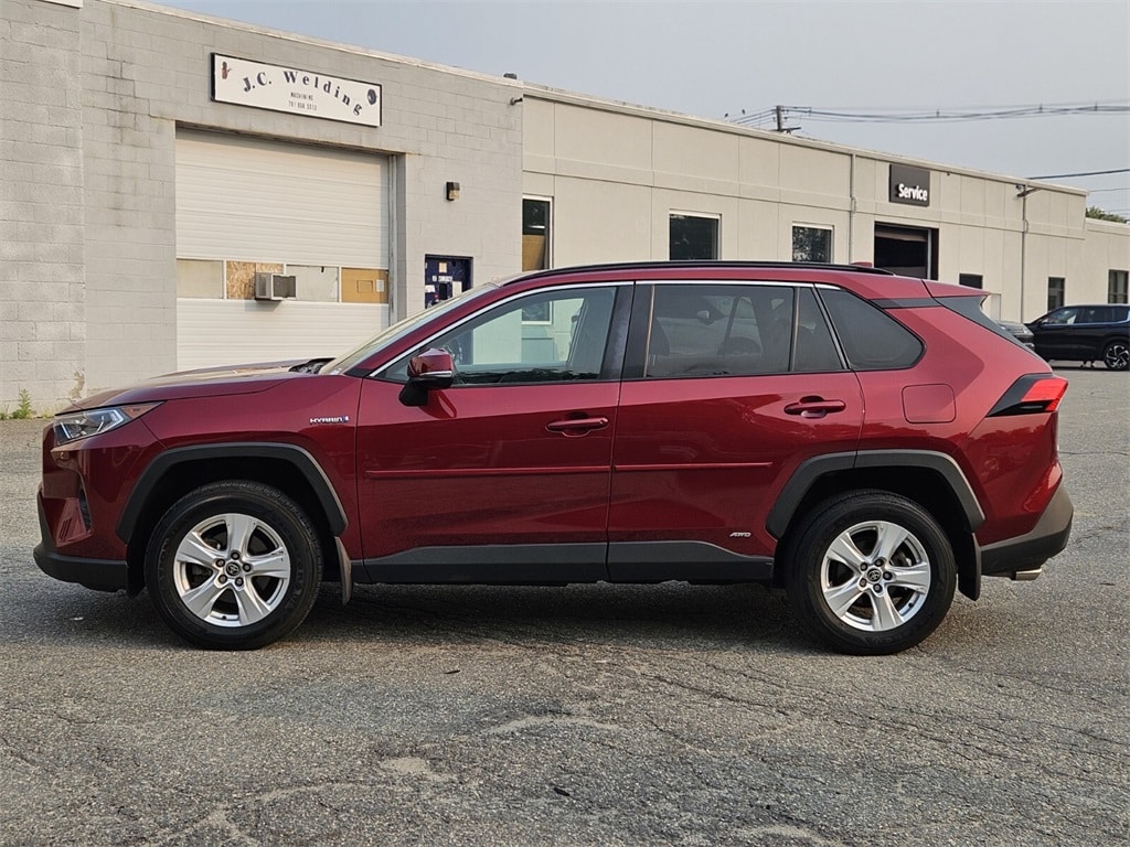 Used 2021 Toyota RAV4 XLE with VIN 4T3RWRFV8MU029762 for sale in Northfield, Minnesota