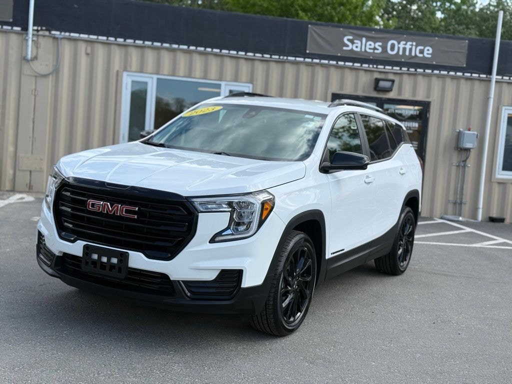 Used 2023 GMC Terrain SLE SUV