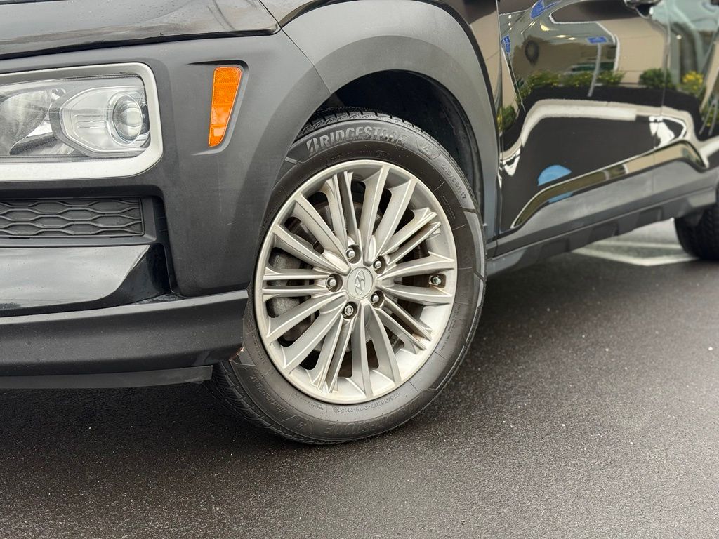 Used 2018 Hyundai Kona SEL with VIN KM8K2CAA8JU182001 for sale in Wilmington, MA