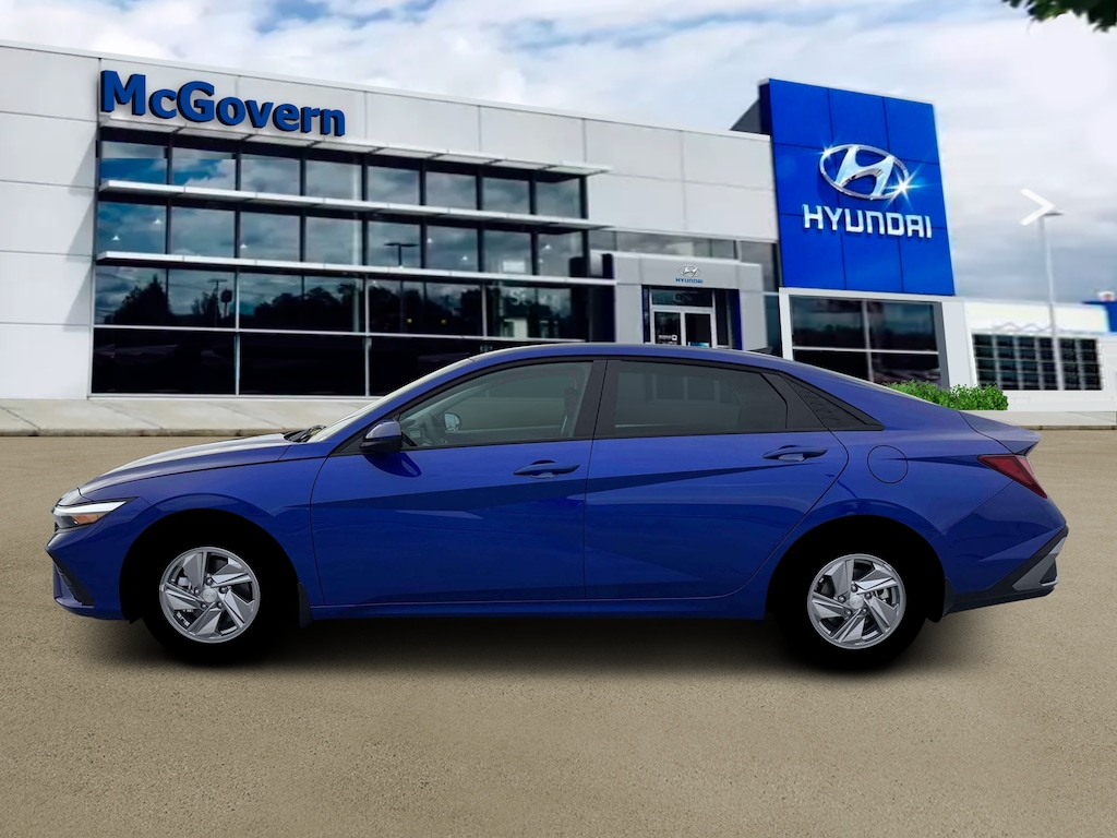 New 2026 Hyundai Elantra SE Sedan