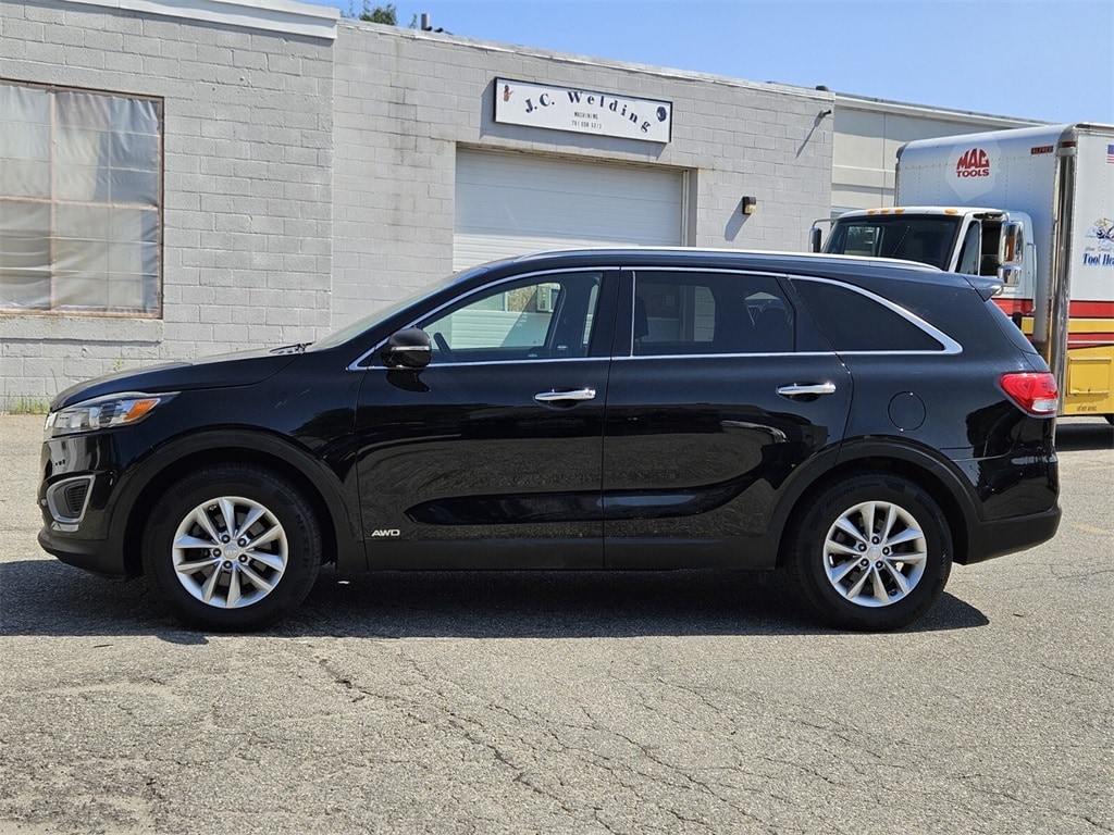 Used 2017 Kia Sorento LX with VIN 5XYPGDA39HG268769 for sale in Wilmington, MA