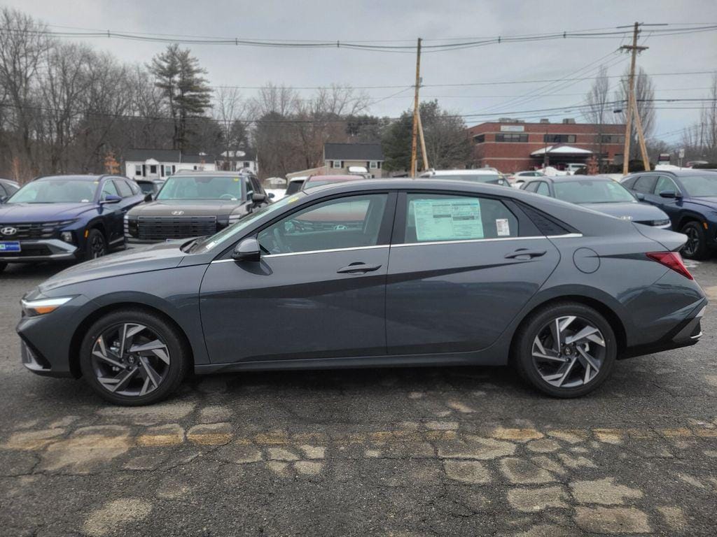 New 2026 Hyundai Elantra Hybrid Limited Sedan