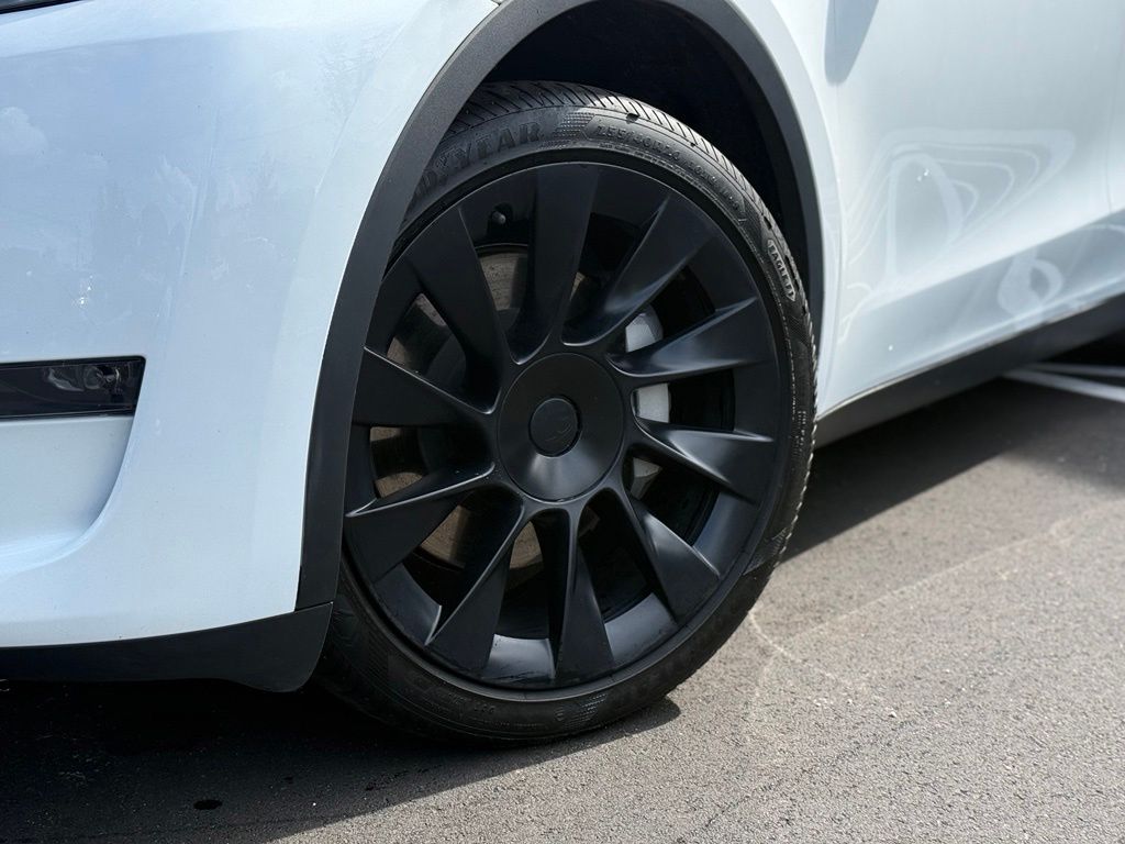 Used 2024 Tesla Model Y Long Range with VIN 7SAYGDEE1RA219669 for sale in Wilmington, MA