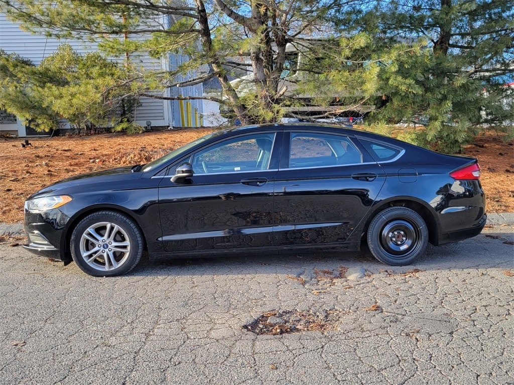 Used 2018 Ford Fusion SE Sedan
