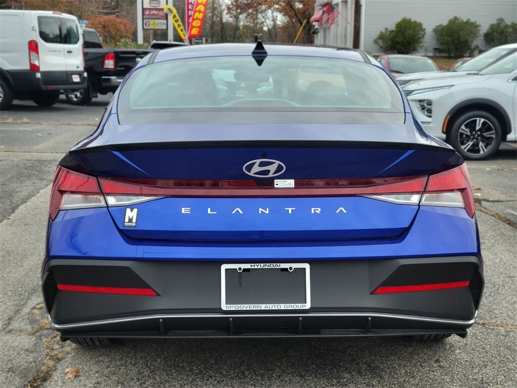 Certified 2025 Hyundai Elantra SEL Sport Sedan