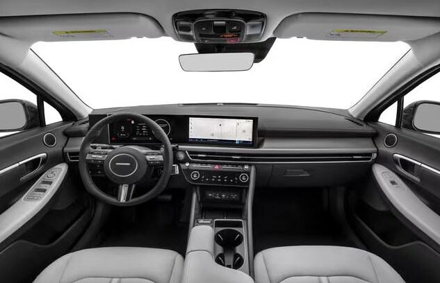 Hyundai Sonata dashboard view