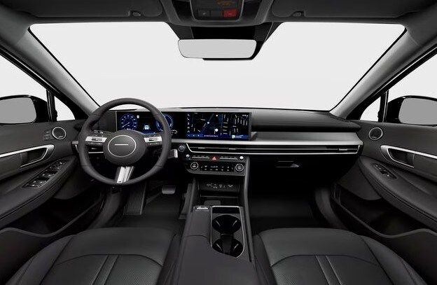 Hyundai Sonata Hybrid interior and technology