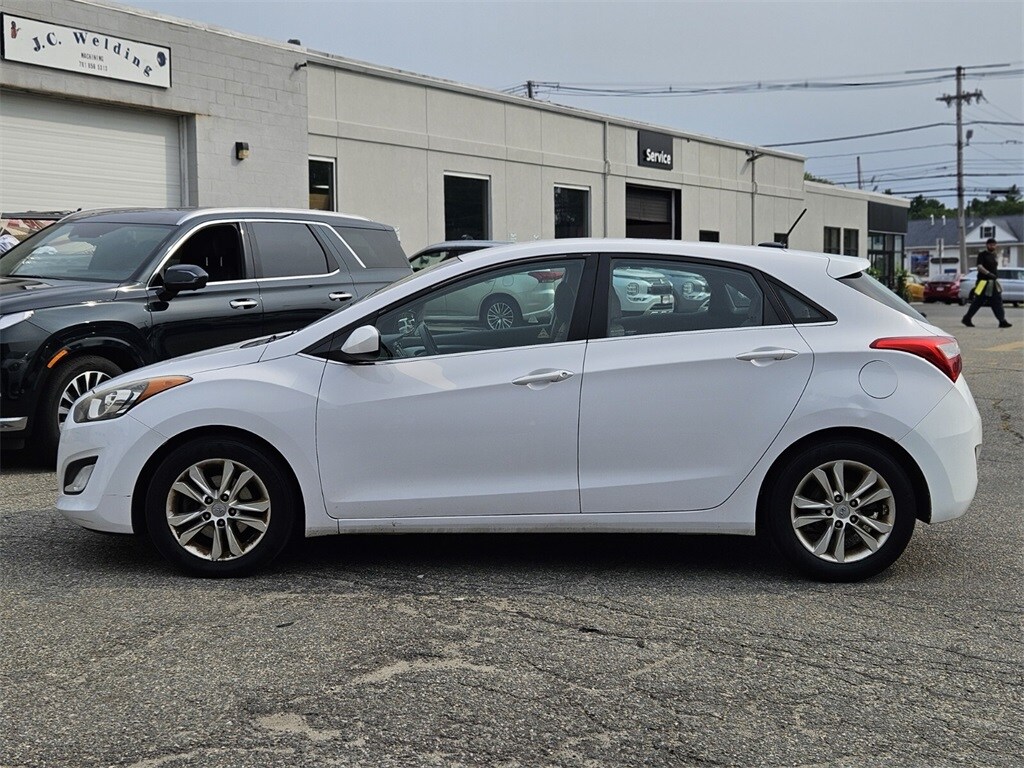 2014 Hyundai Elantra GT Base photo 2