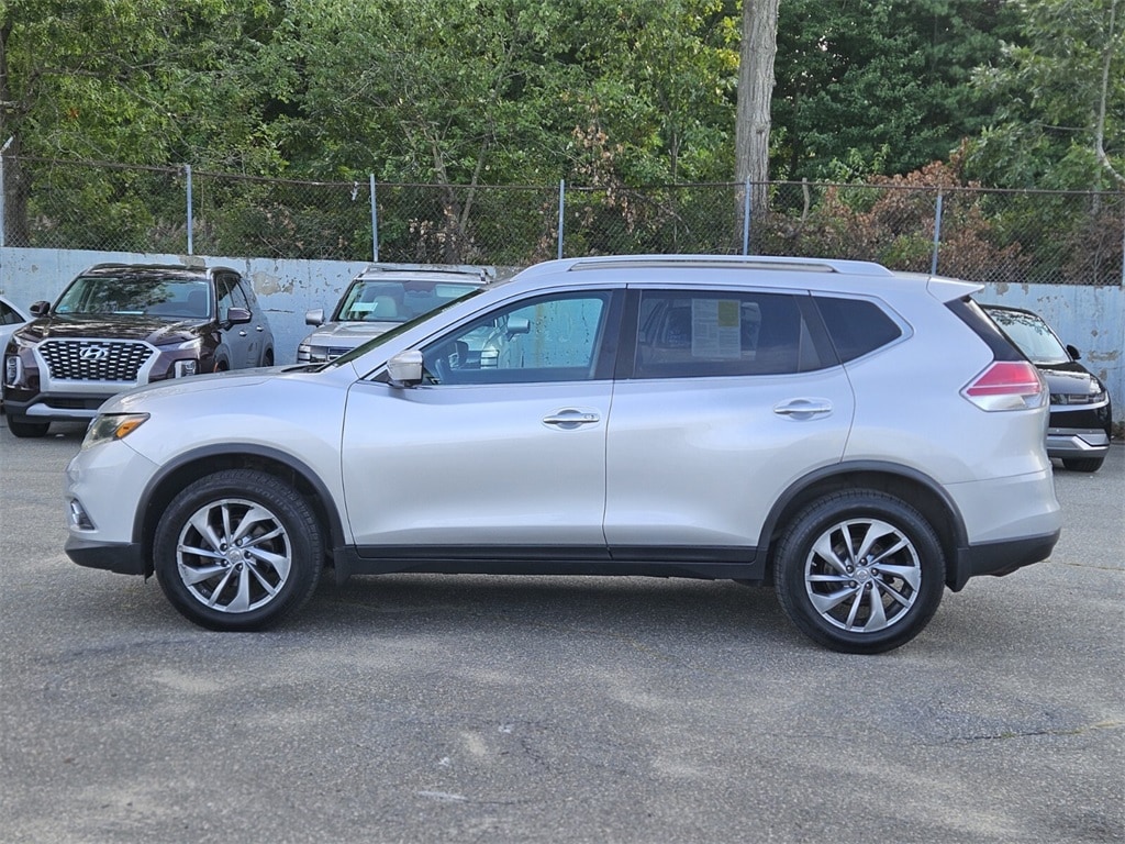 Used 2015 Nissan Rogue SL with VIN 5N1AT2MV0FC813208 for sale in Wilmington, MA