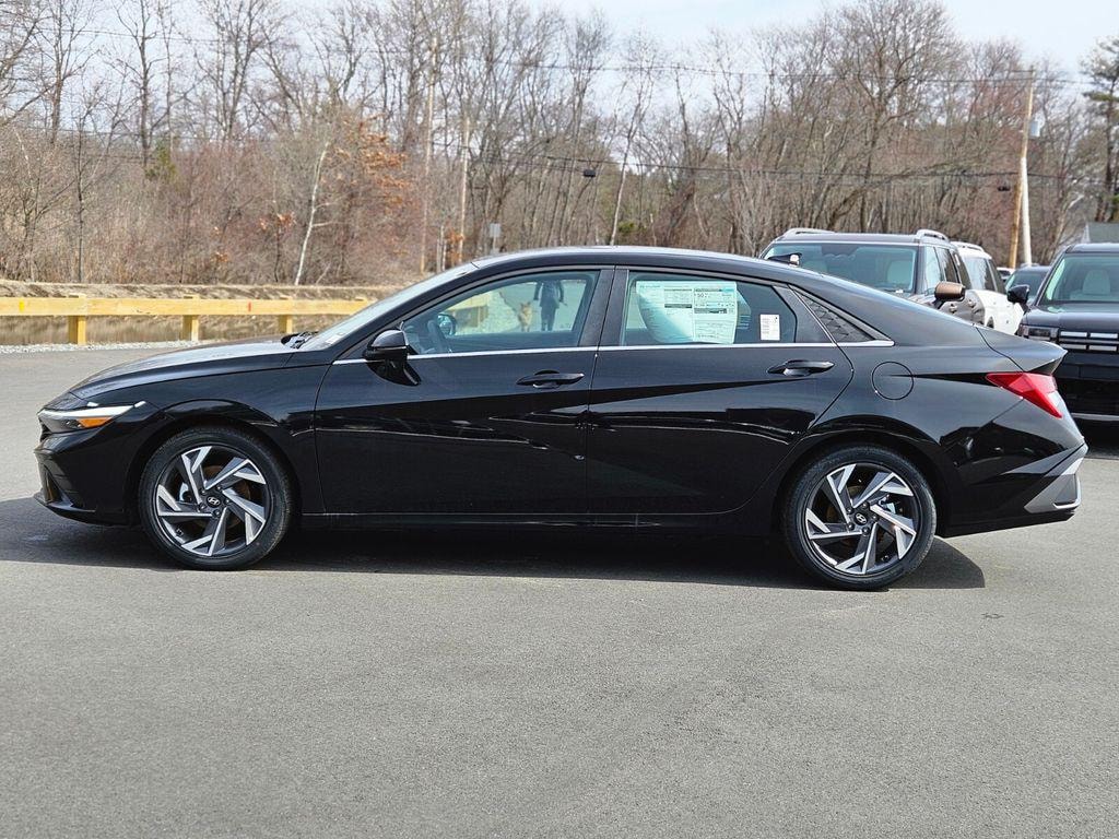 New 2026 Hyundai Elantra Hybrid Limited Sedan