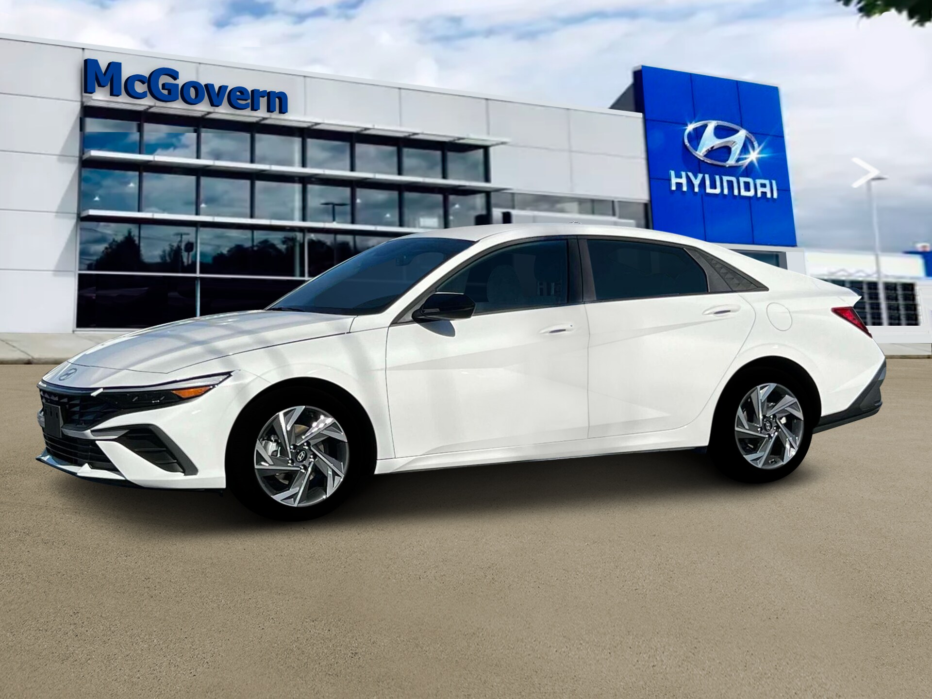 2025 Hyundai Elantra SEL Sport photo 2