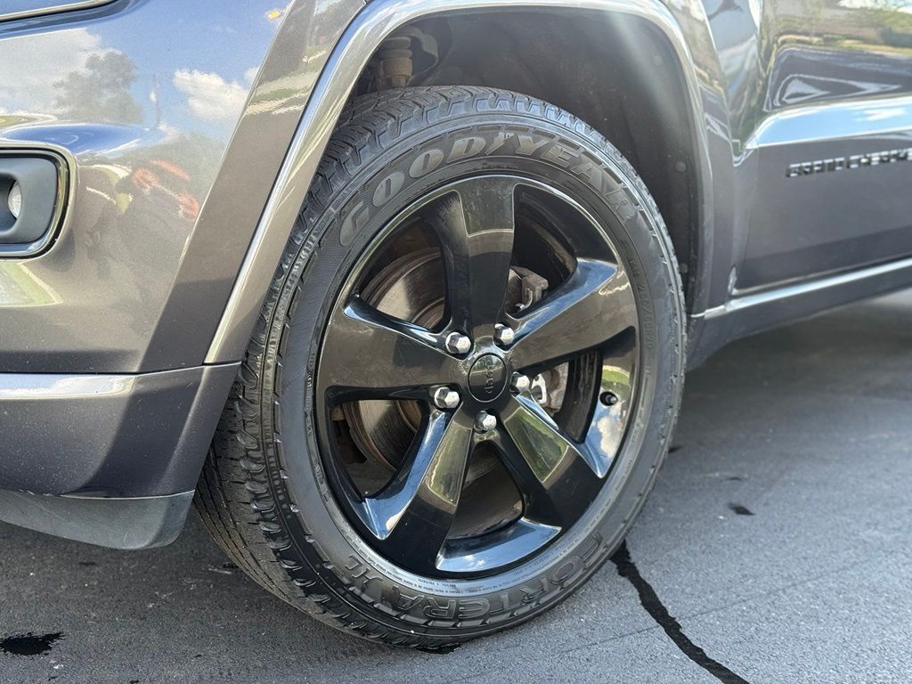 Used 2015 Jeep Grand Cherokee Altitude with VIN 1C4RJFAG3FC933935 for sale in Wilmington, MA