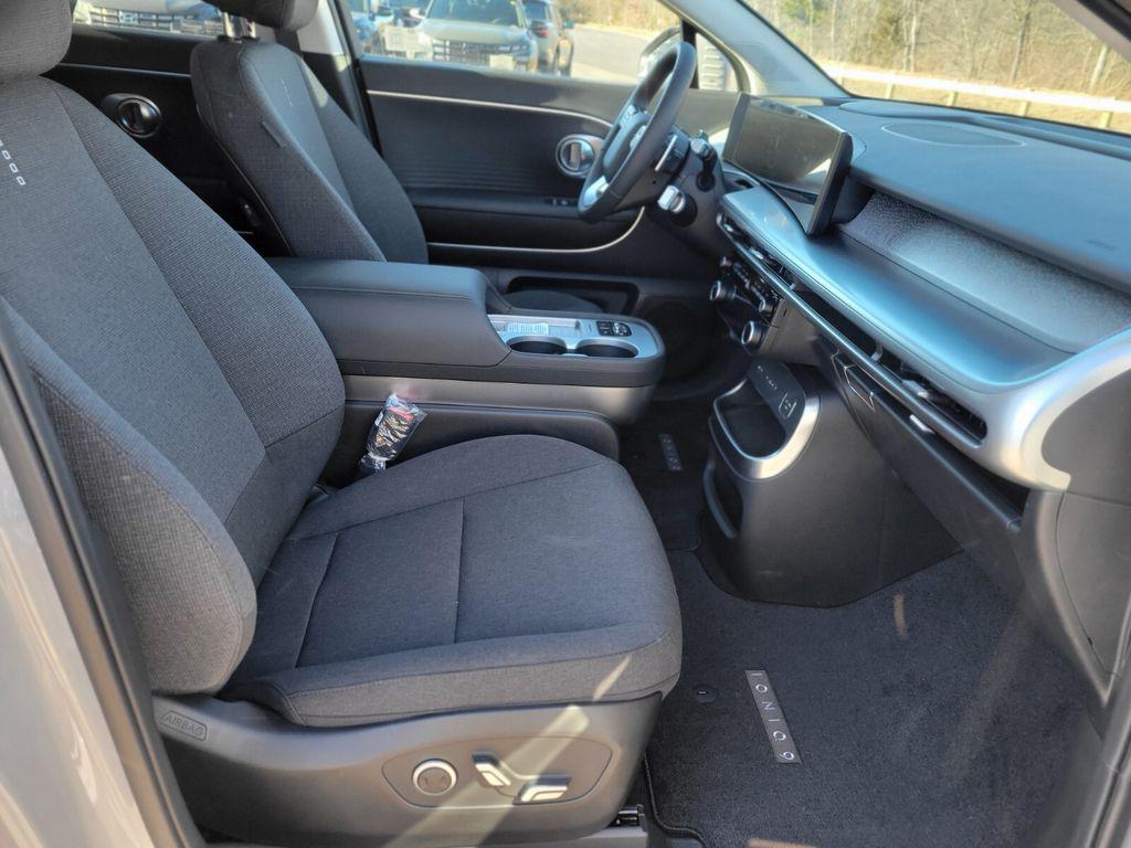 2026 Hyundai IONIQ 9 SE - Photo 9