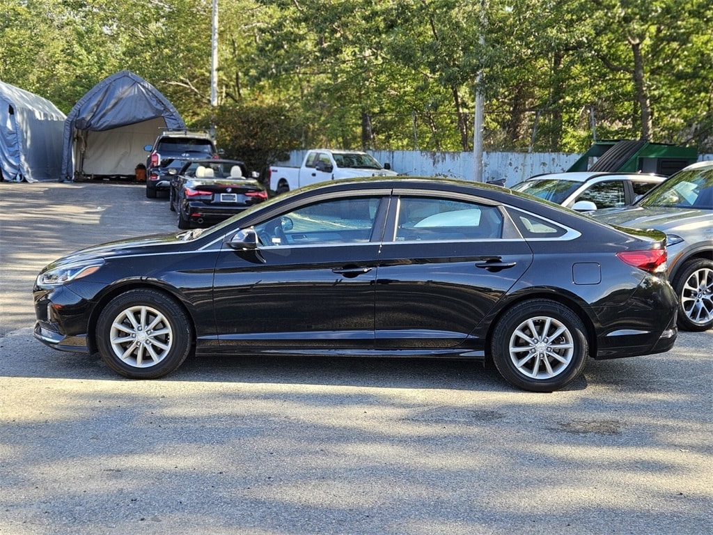 Used 2019 Hyundai Sonata SE with VIN 5NPE24AF3KH748127 for sale in Wilmington, MA