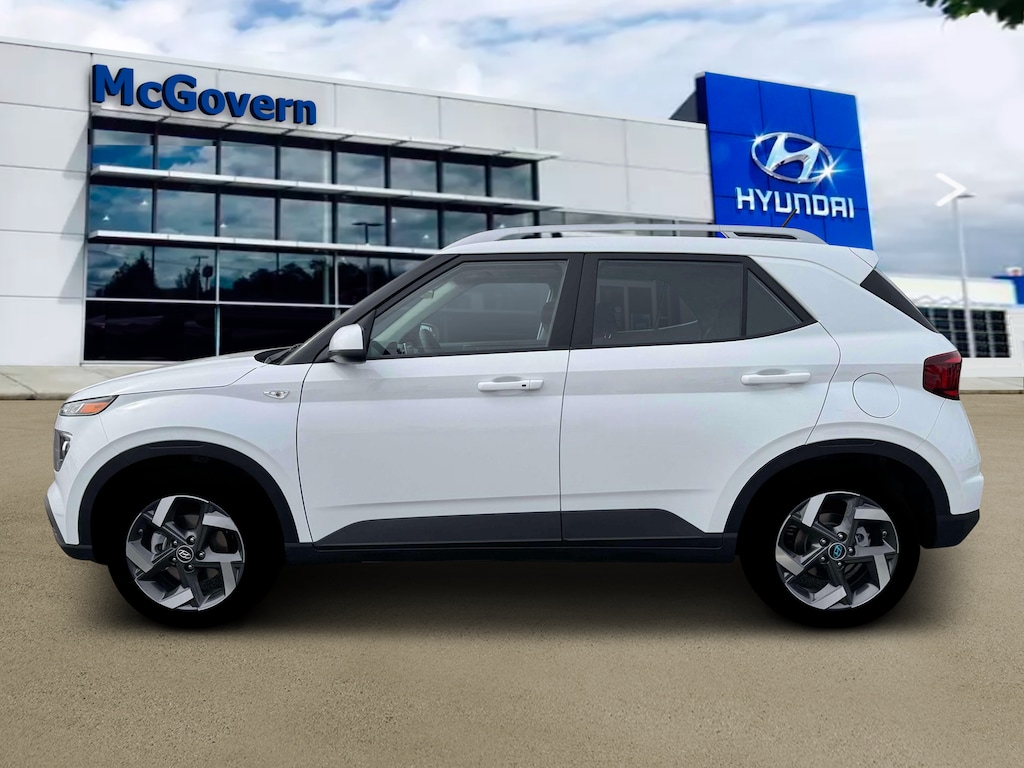 New 2026 Hyundai Venue SEL SUV
