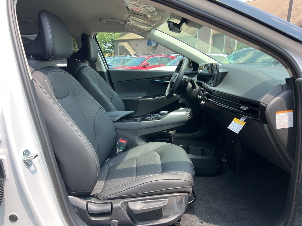 2025 Kia EV6 Light L/R - Photo 14