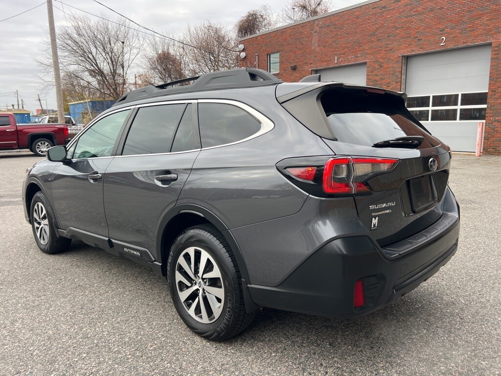 2021 Subaru Outback Premium photo 3