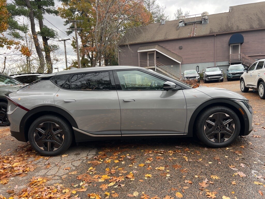 2025 Kia EV6 Light photo 4