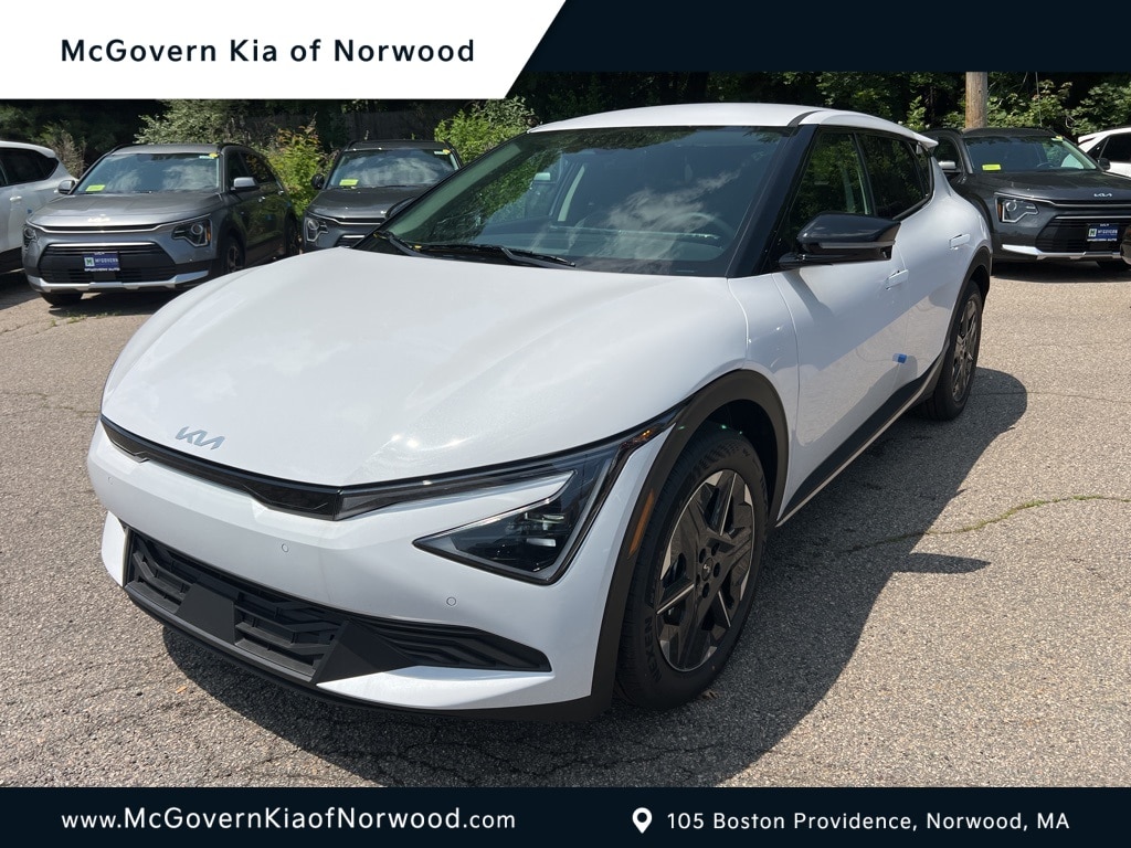 2025 Kia EV6 Light L/R's photo