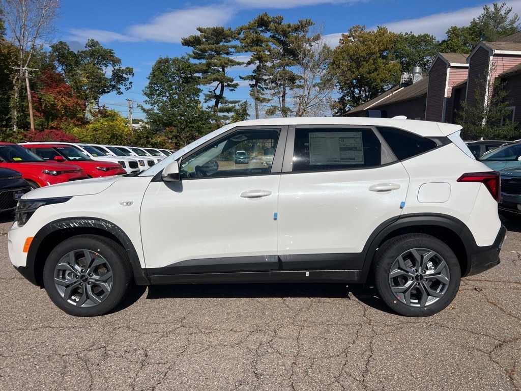 New 2026 Kia Seltos LX SUV