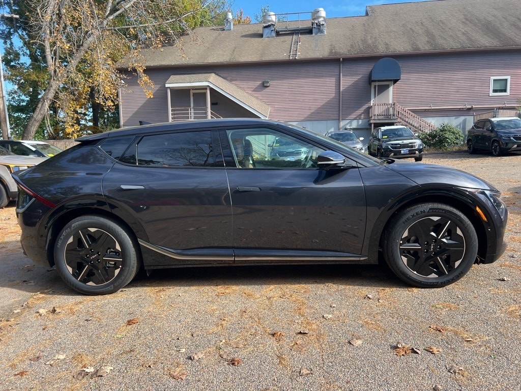 New 2025 Kia EV6 Wind SUV
